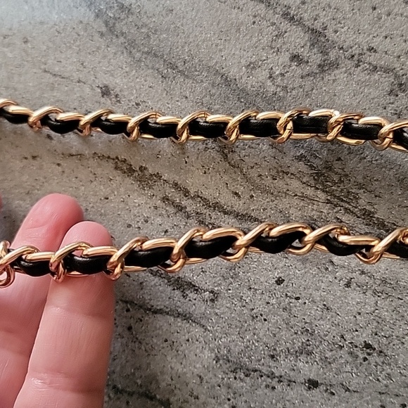 BADGLEY MISCHKA NY Tweed Shoulder Bag w/Gold Tone Chain Strap Black NWT - Picture 3 of 13